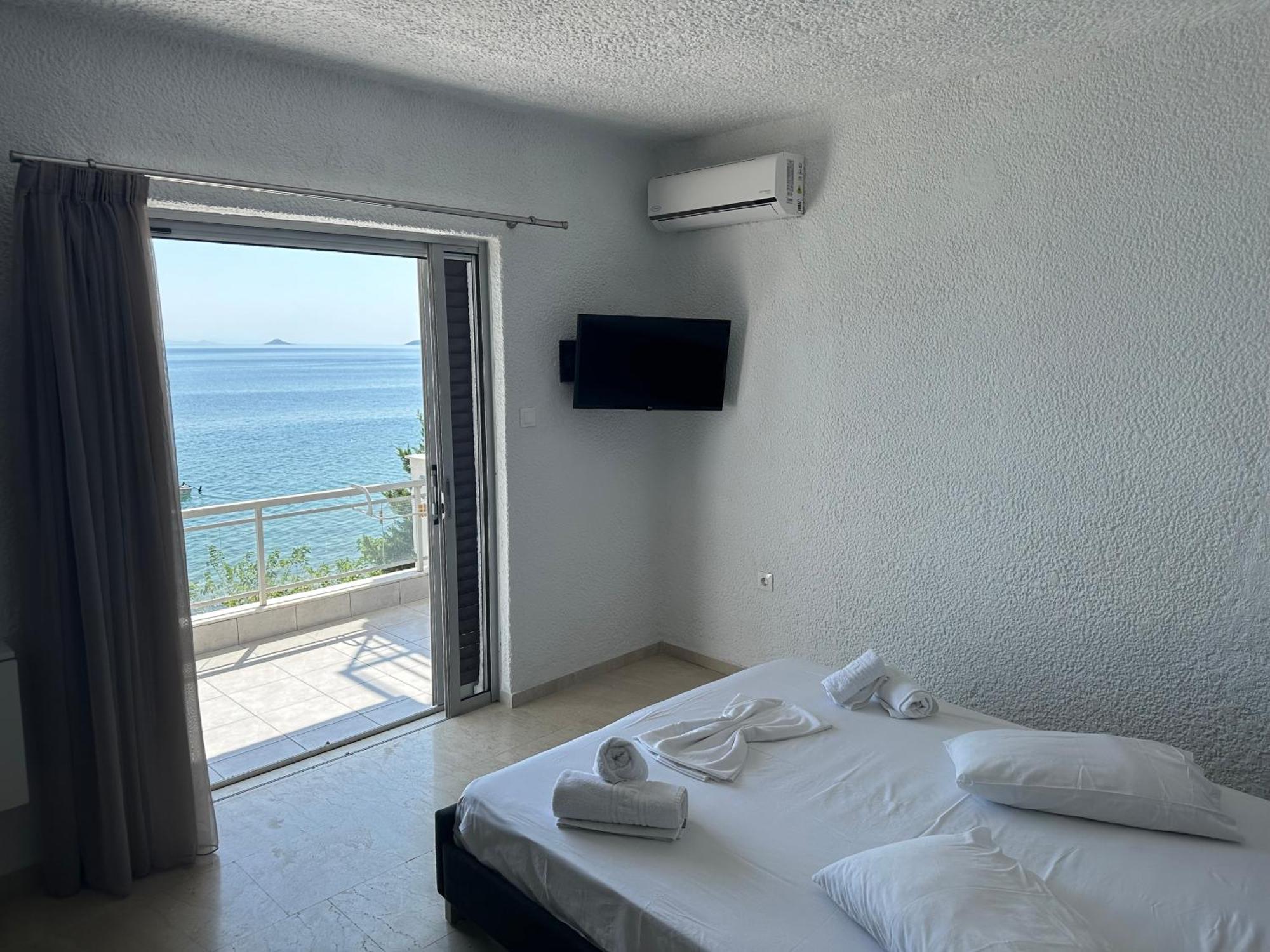 Aqua Apartments ルートラ・オレアス・エレニス エクステリア 写真